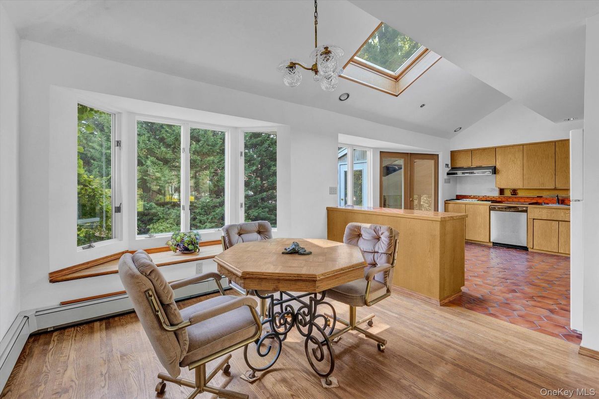 Dining room, Interior, Kitchen, Pendant Lights, Wood Texture Flooring