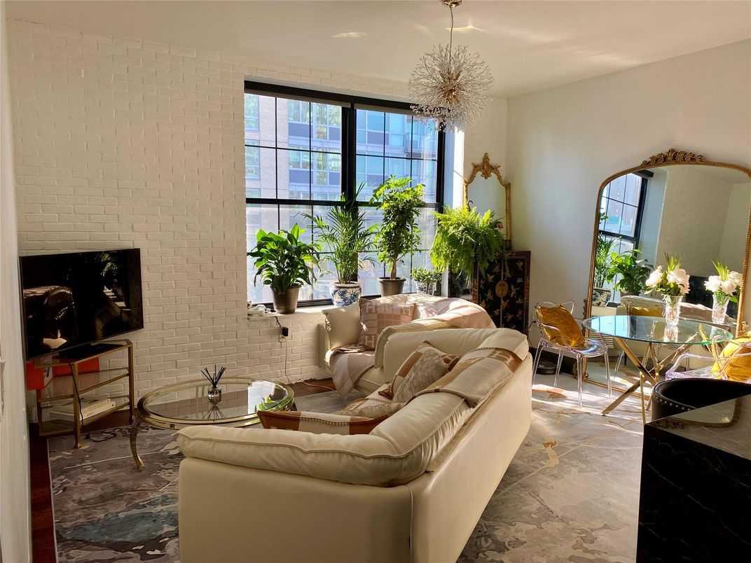 Chandelier, Dining room, Interior, Living room, Pendant Lights, Stone Walls
