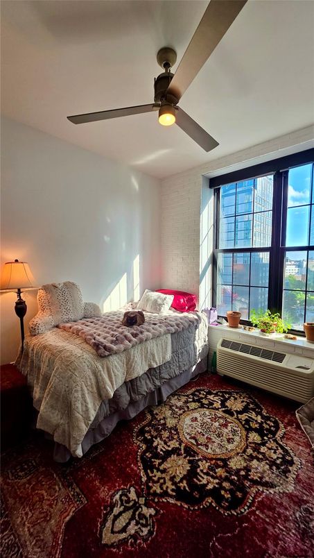 Bedroom, Interior, Water