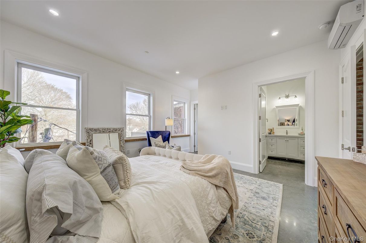 Bathroom, Bedroom, Interior, Recessed Lighting