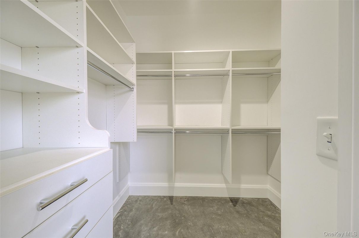 Interior, Walk-in Closets