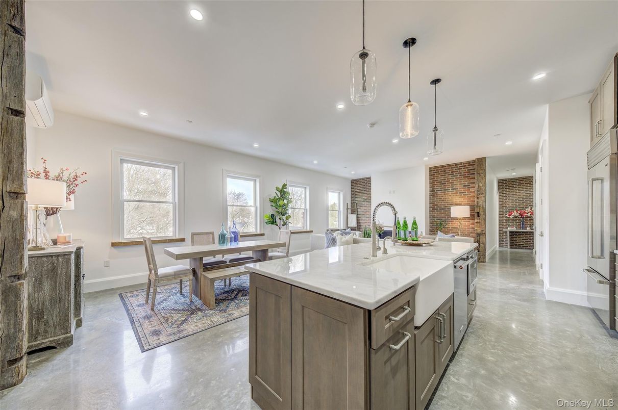 Dining room, Interior, Kitchen, Pendant Lights, Recessed Lighting, Stone Walls