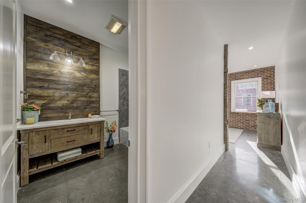 Bathroom, Interior, Recessed Lighting, Wooden Walls
