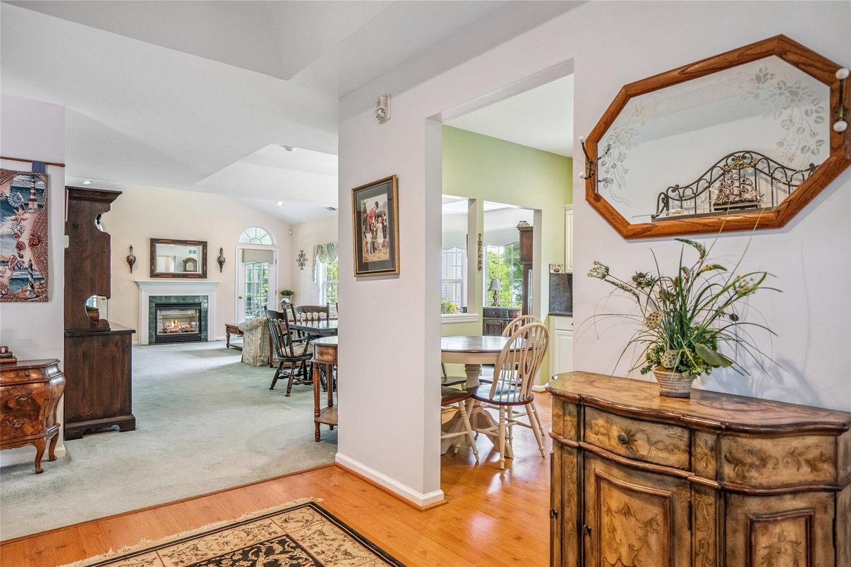 Dining room, Fireplace, Interior, Recessed Lighting, Wood Texture Flooring