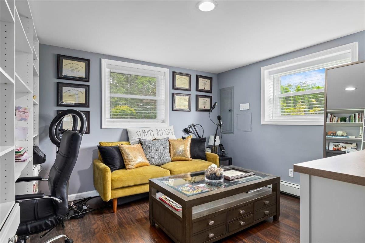 Home Office, Interior, Recessed Lighting, Wood Texture Flooring