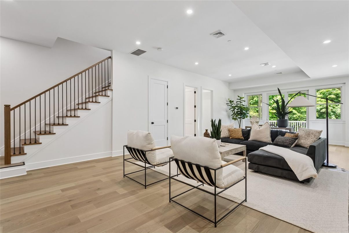 Interior, Living room, Recessed Lighting, Wood Texture Flooring