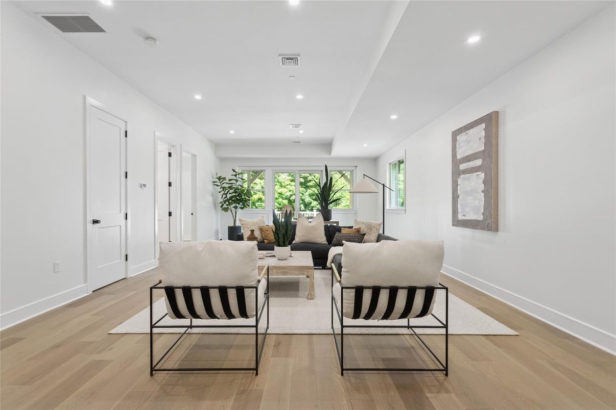 Interior, Living room, Recessed Lighting, Wood Texture Flooring
