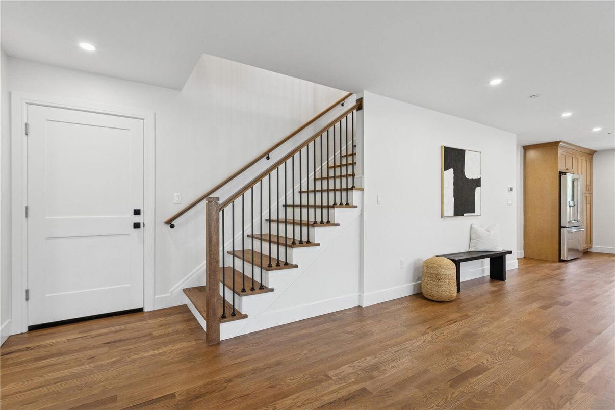 Interior, Recessed Lighting, Wood Texture Flooring