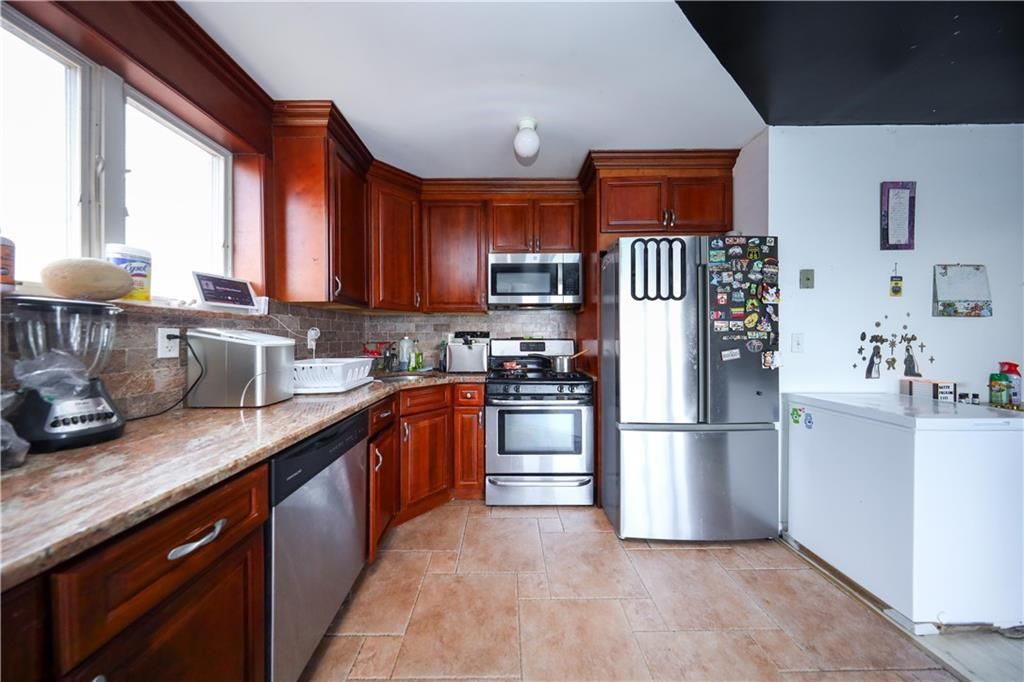 Interior, Kitchen, Stainless Steel Appliances