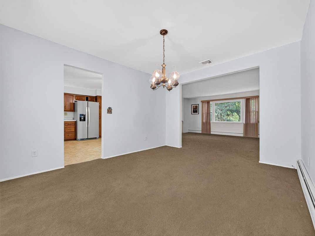 Chandelier, Empty room, Interior, Kitchen