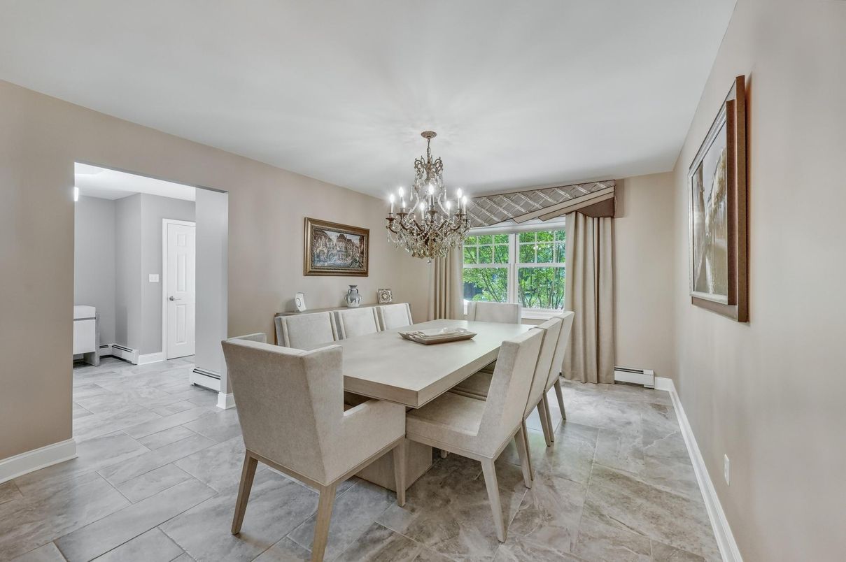 Chandelier, Dining room, Interior