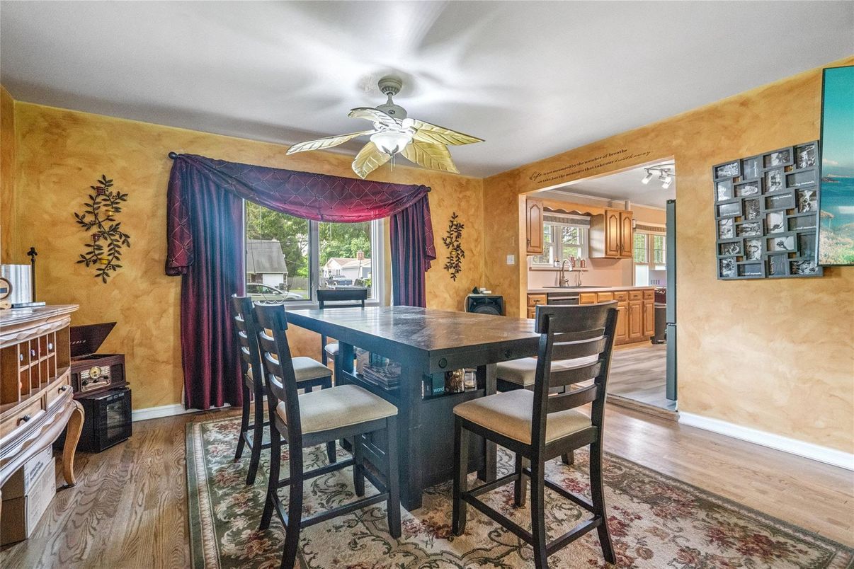 Dining room, Interior, Wood Texture Flooring