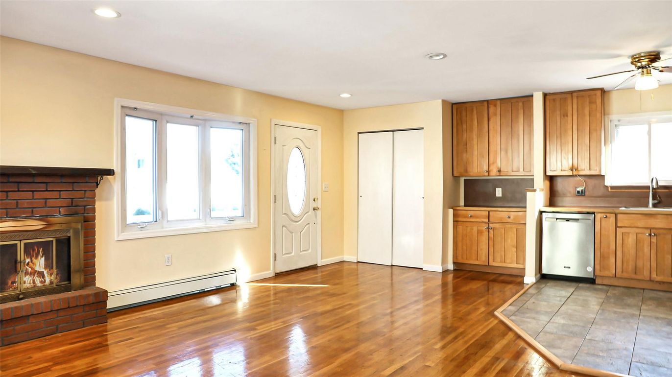 Fireplace, Interior, Kitchen, Recessed Lighting, Wood Texture Flooring