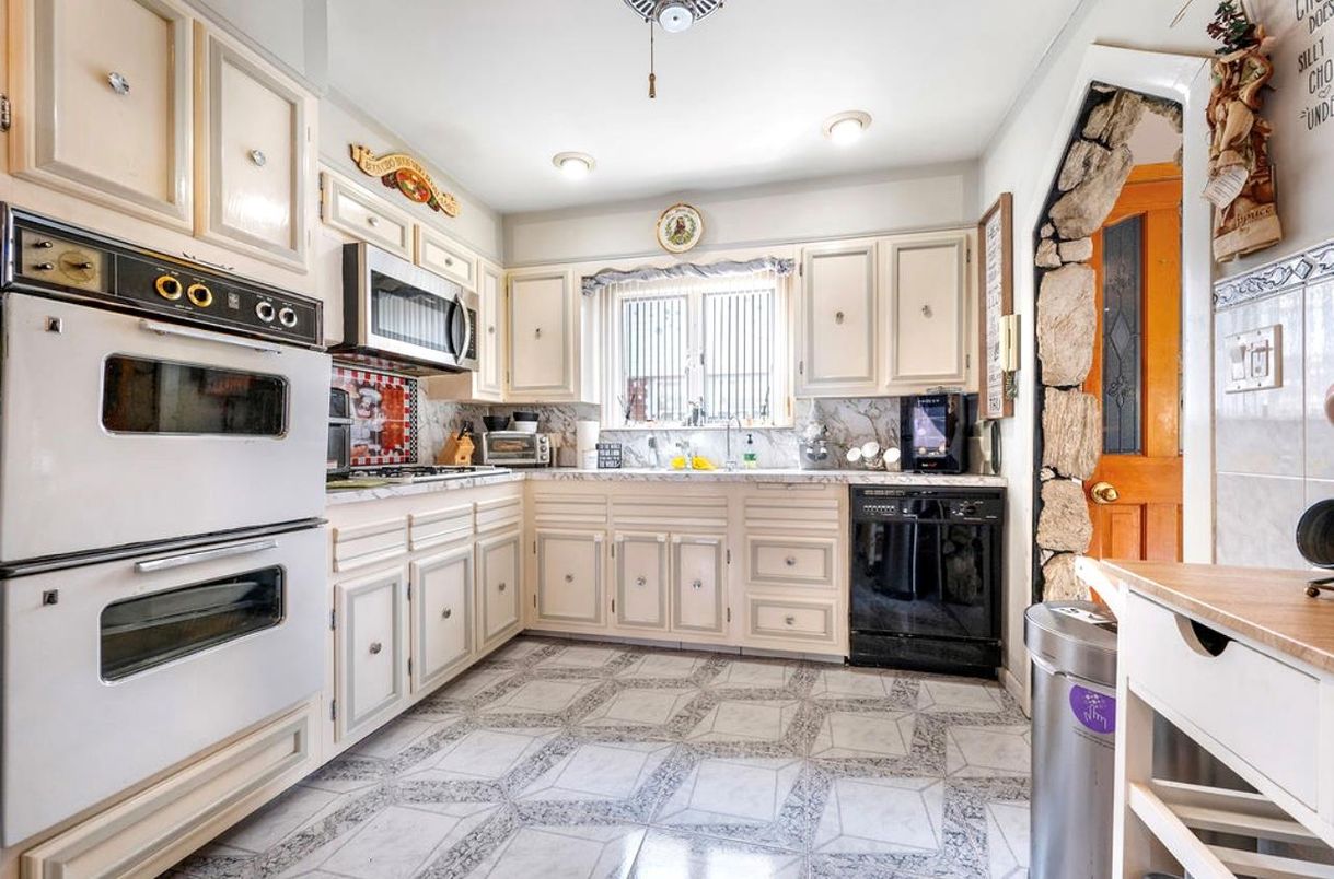 Interior, Kitchen, Marble, Recessed Lighting