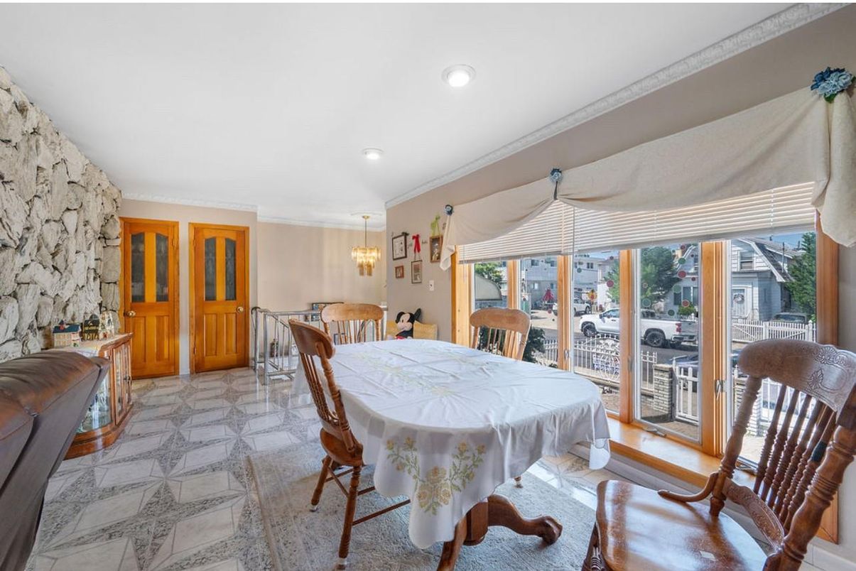 Chandelier, Dining room, Interior, Marble, Recessed Lighting, Stone Walls