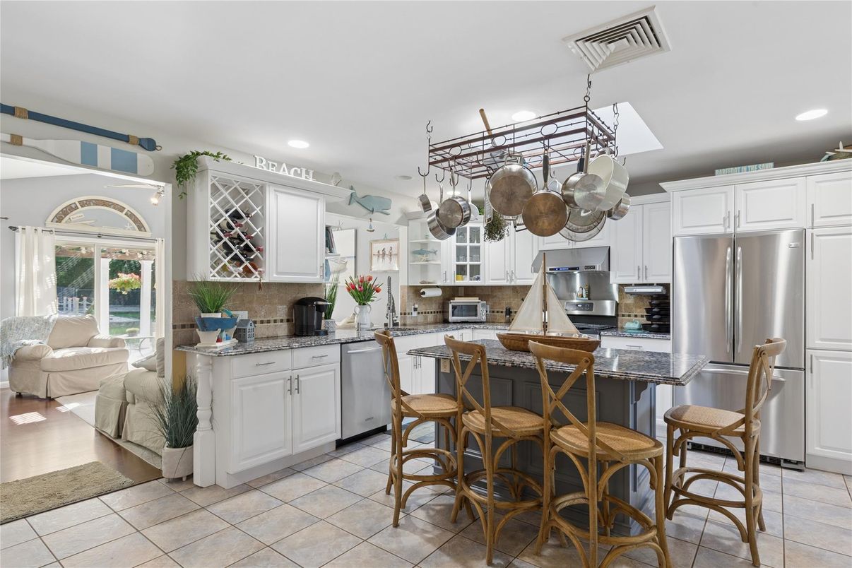 Interior, Kitchen, Living room, Recessed Lighting, Stainless Steel Appliances