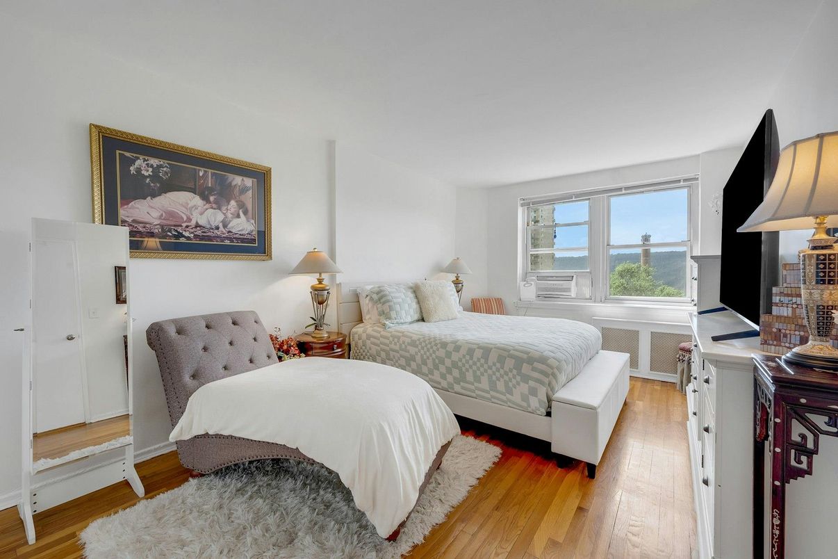 Bedroom, Interior, Water, Wood Texture Flooring
