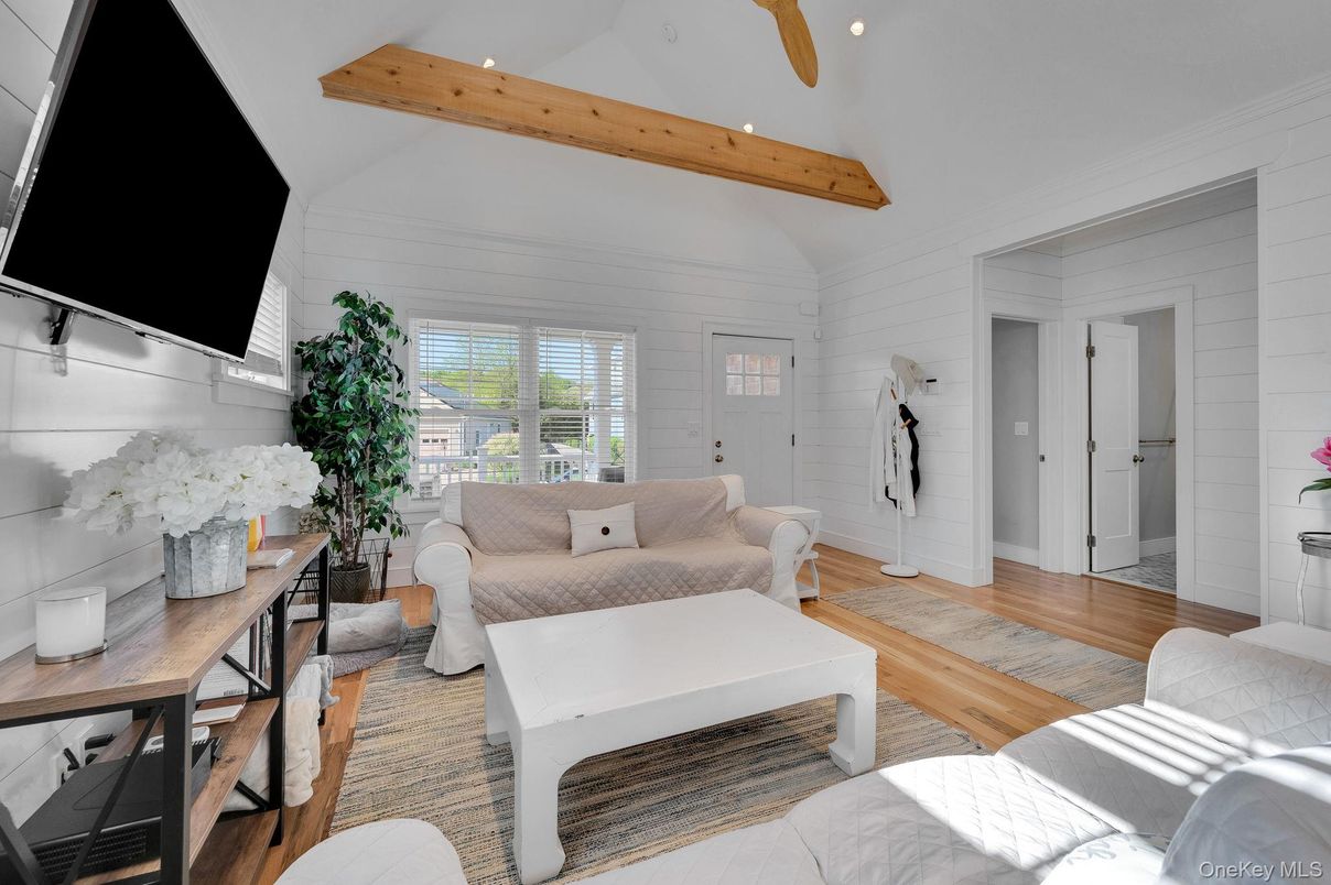 Interior, Living room, Recessed Lighting, Wooden Beams, Wood Texture Flooring