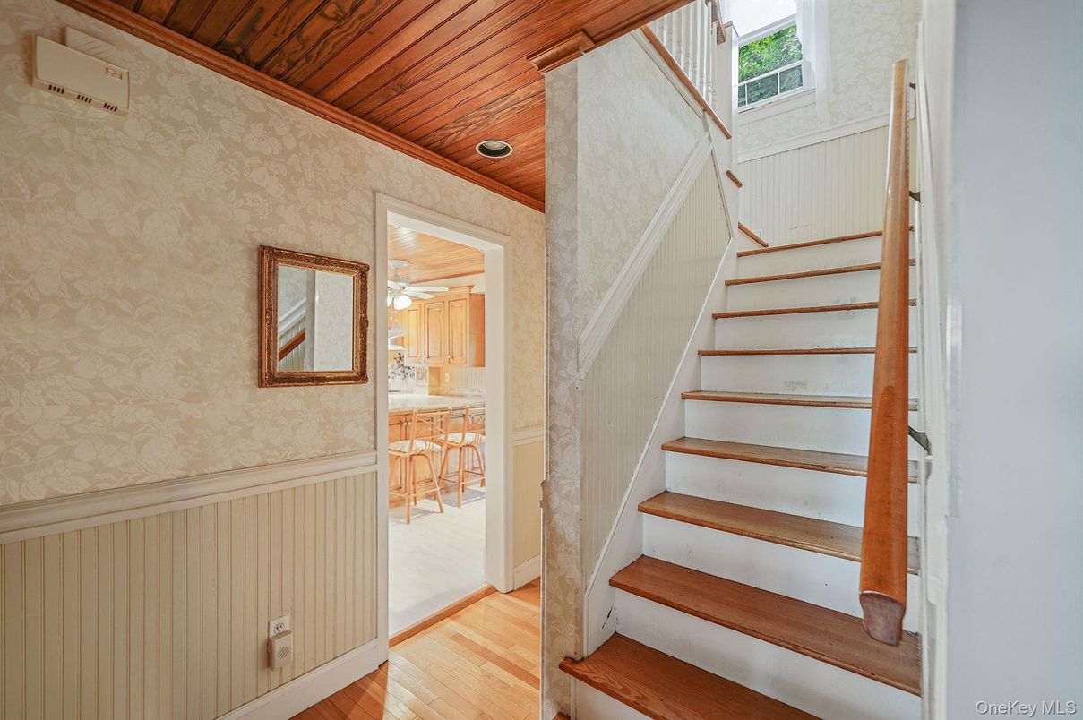 Interior, Recessed Lighting, Wooden Ceilings, Wood Texture Flooring