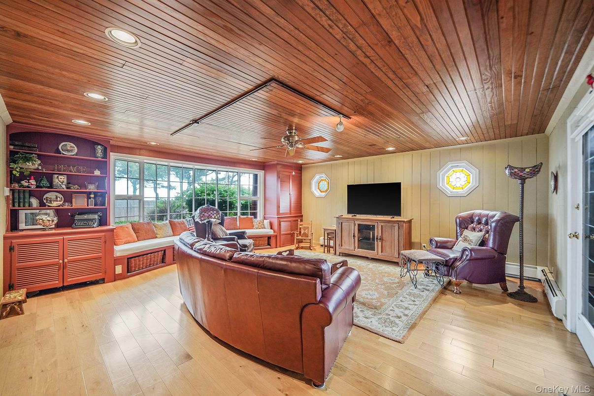 Interior, Living room, Recessed Lighting, Wooden Ceilings, Wood Texture Flooring