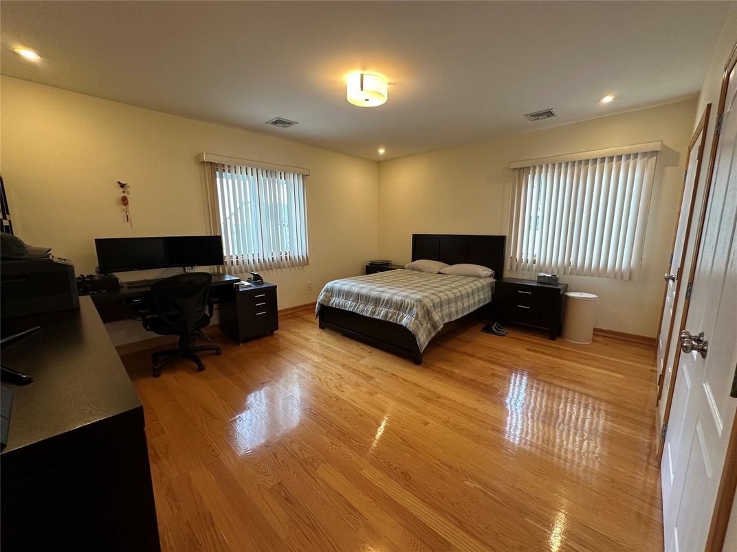 Bedroom, Home Office, Interior, Recessed Lighting, Wood Texture Flooring