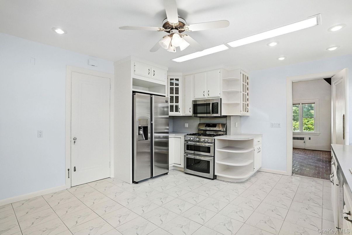 Interior, Kitchen, Marble, Recessed Lighting, Stainless Steel Appliances