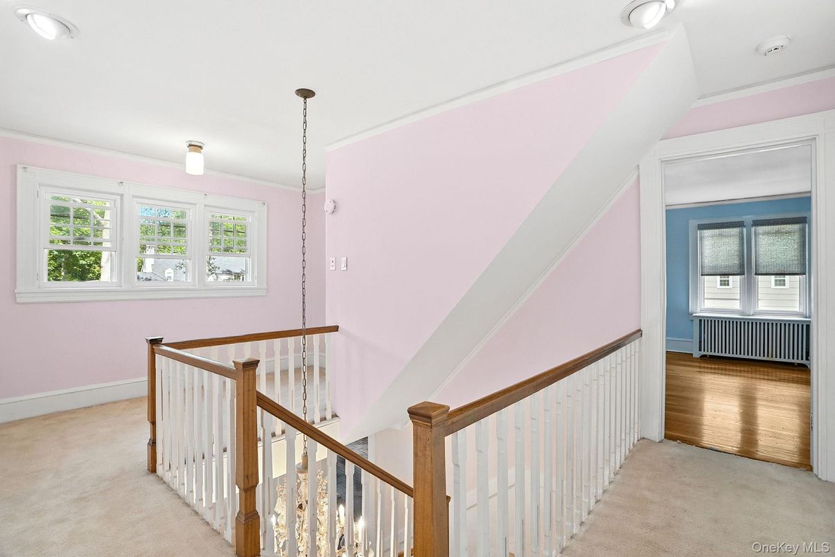 Interior, Pendant Lights, Recessed Lighting, Wood Texture Flooring
