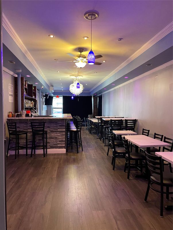 Chandelier, Dining room, Interior, Recessed Lighting, Wood Texture Flooring
