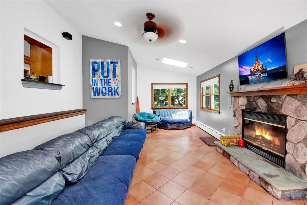 Fireplace, Interior, Living room, Recessed Lighting