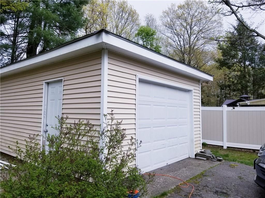 Detached Garage, Exterior