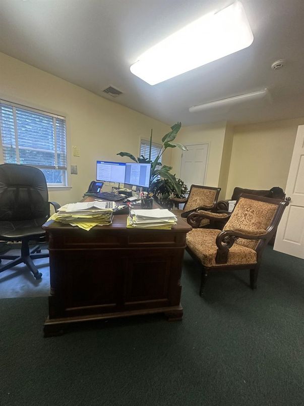 Home Office, Interior