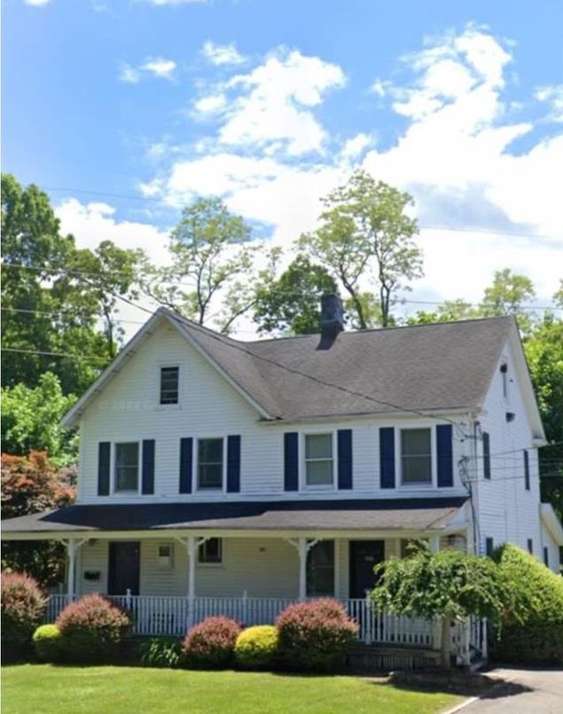 Exterior, Facade, Farmhouse