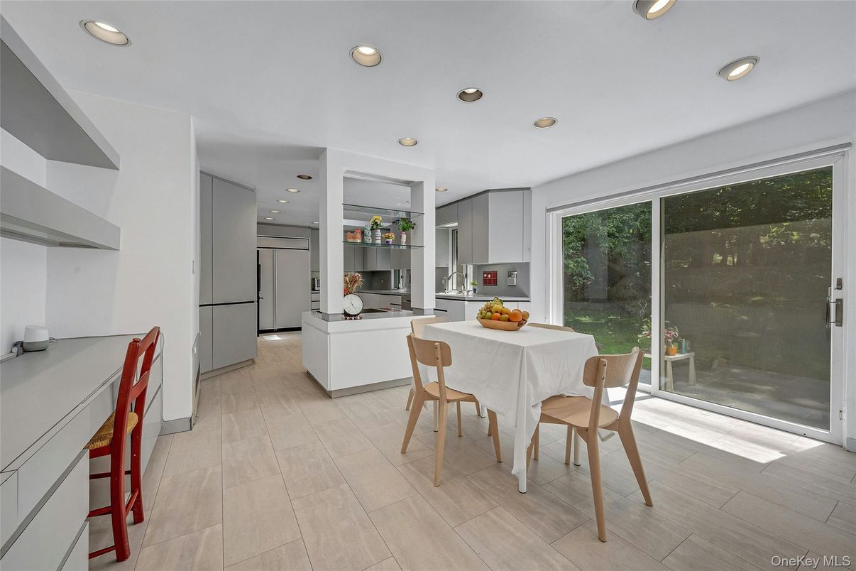 Dining room, Interior, Kitchen, Recessed Lighting