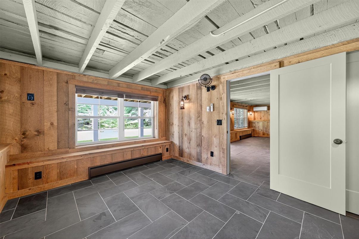 Empty room, Interior, Wooden Walls