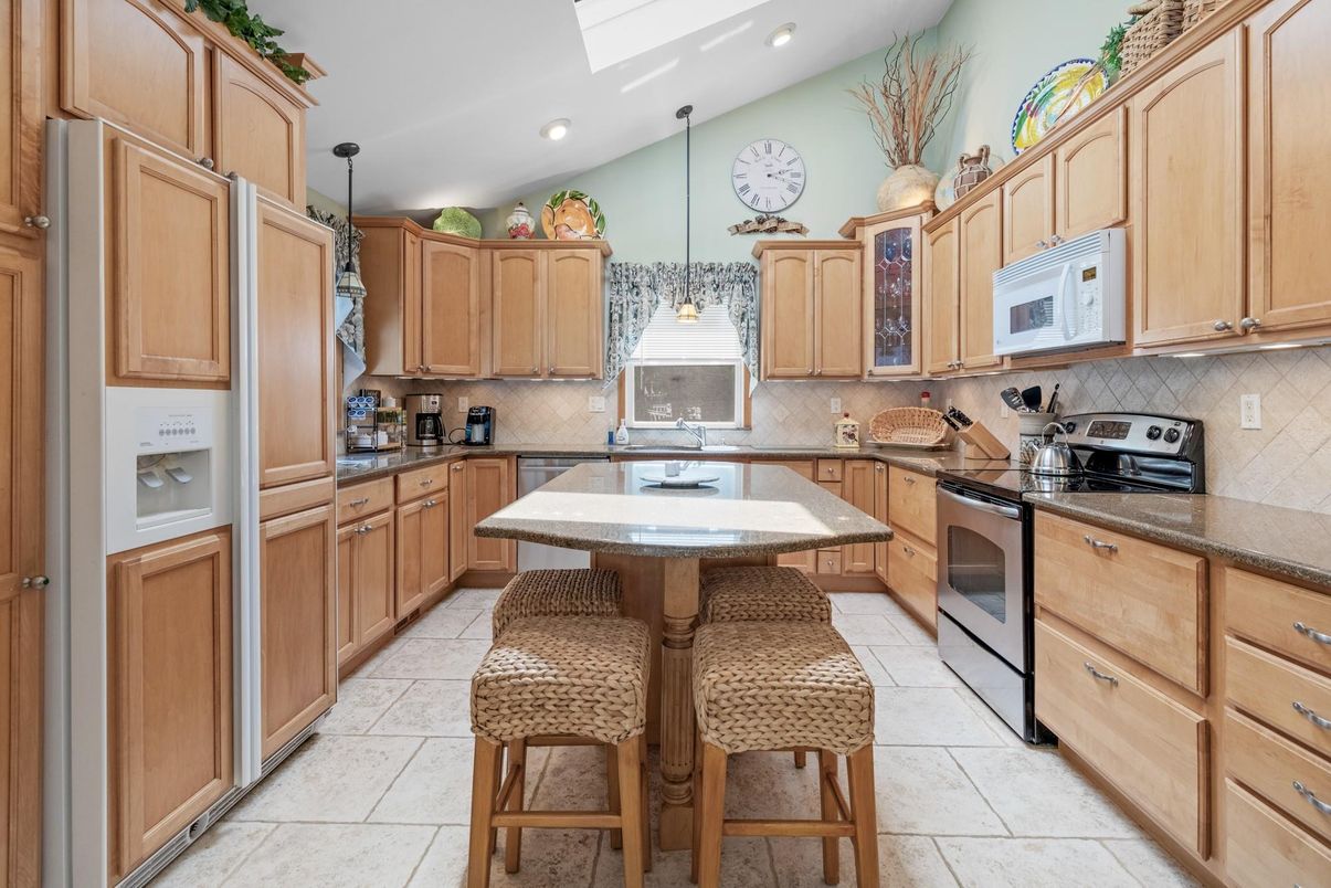 Interior, Kitchen, Pendant Lights, Recessed Lighting