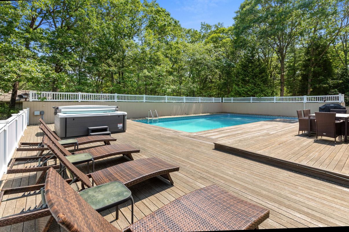 Exterior, Hot Tub, Pool