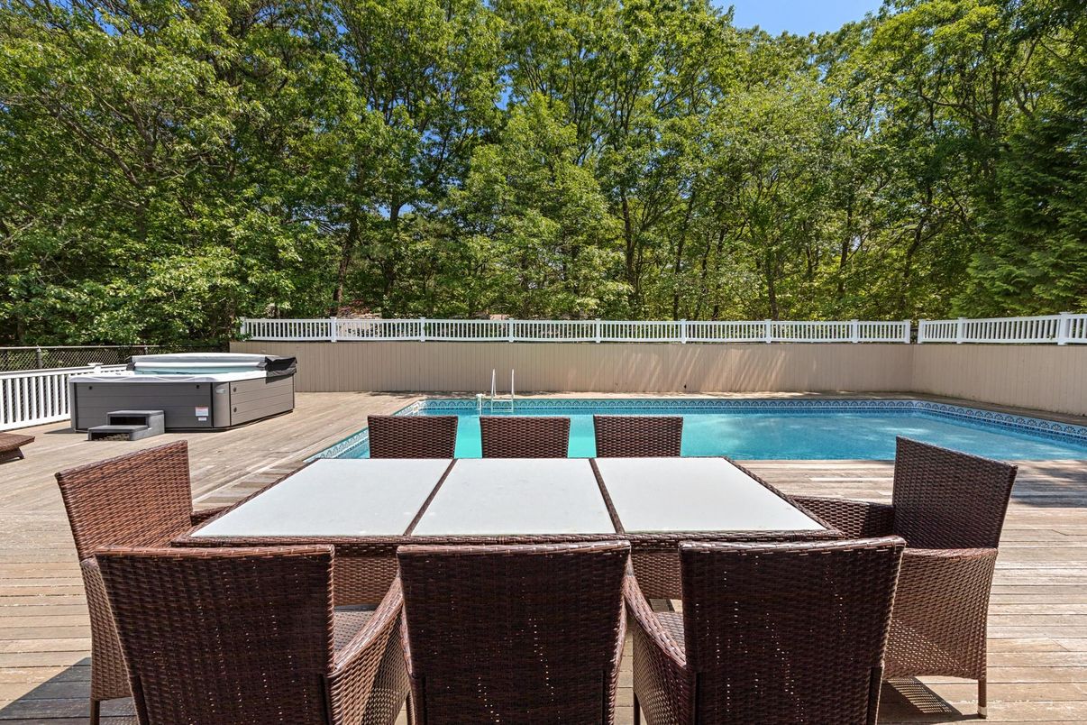 Exterior, Hot Tub, Pool