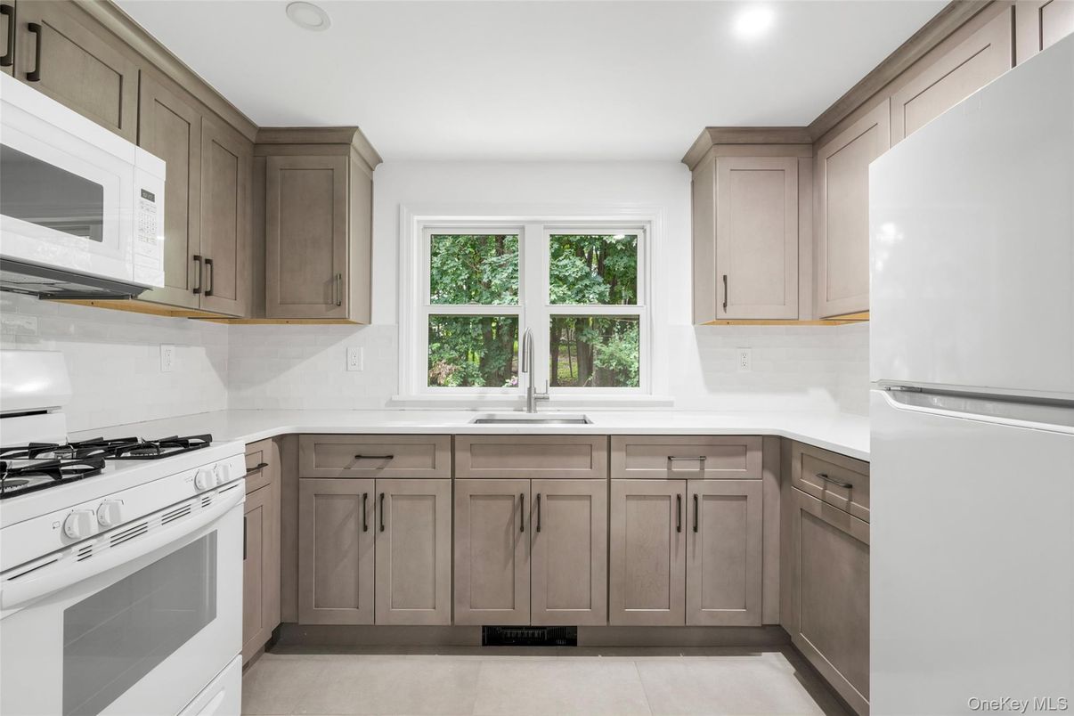 Interior, Kitchen, Recessed Lighting