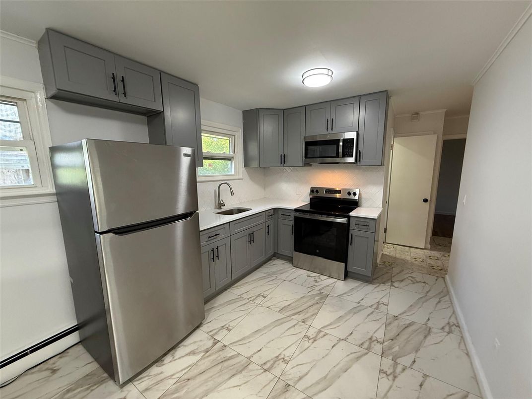 Interior, Kitchen, Marble, Stainless Steel Appliances