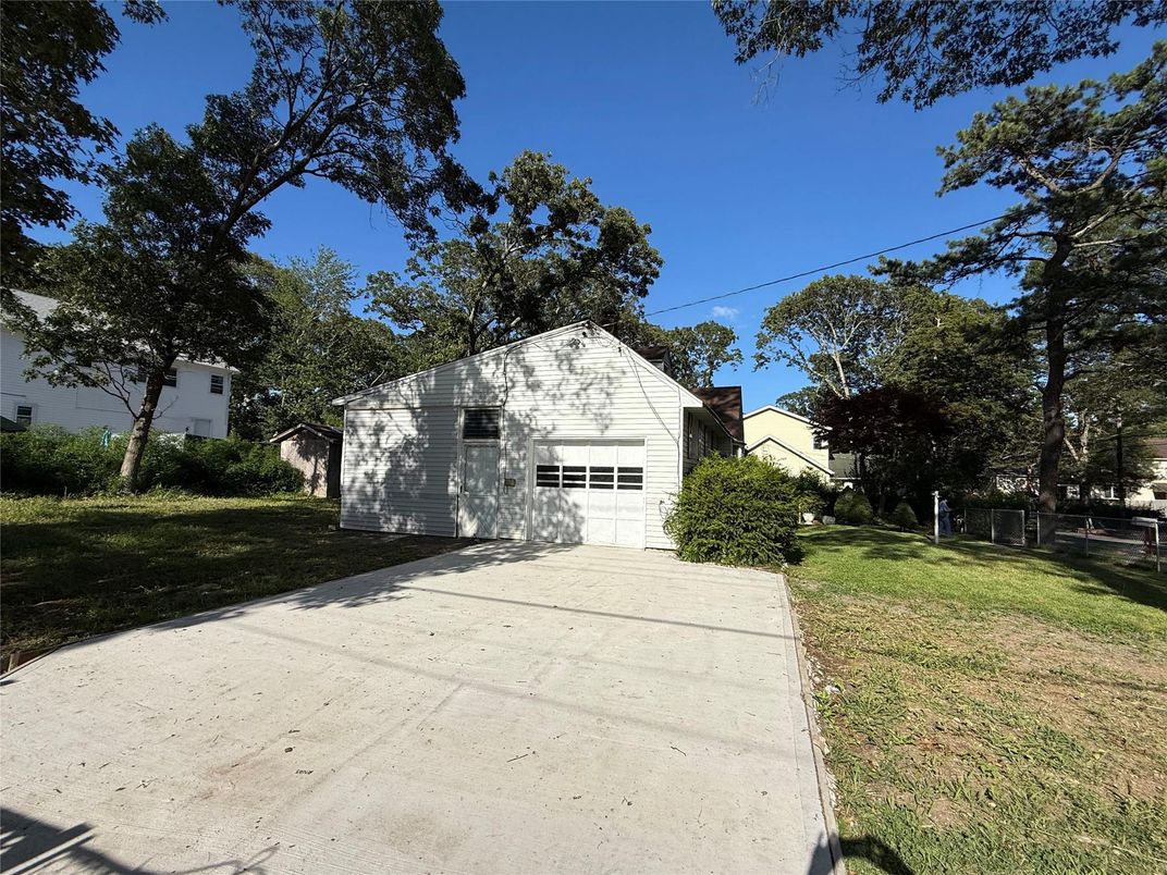 Backyard, Detached Garage, Exterior