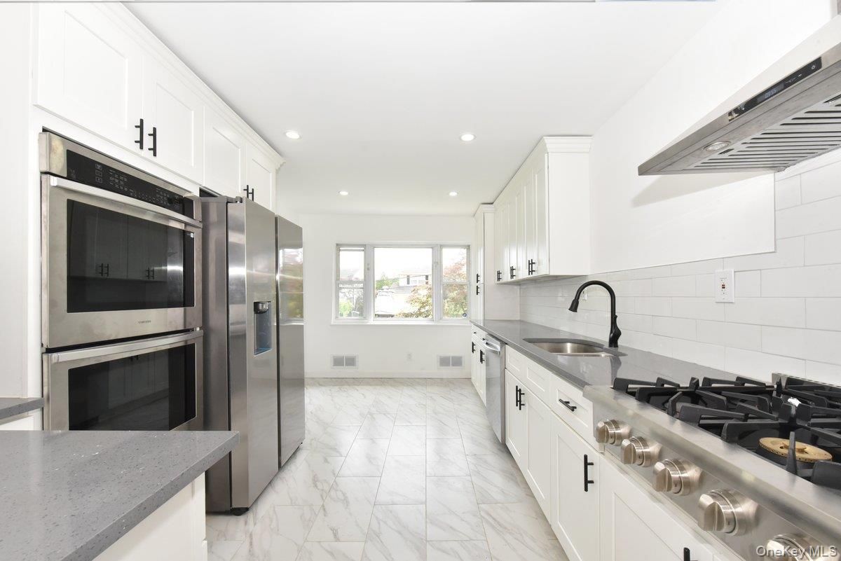 Interior, Kitchen, Marble, Recessed Lighting, Stainless Steel Appliances