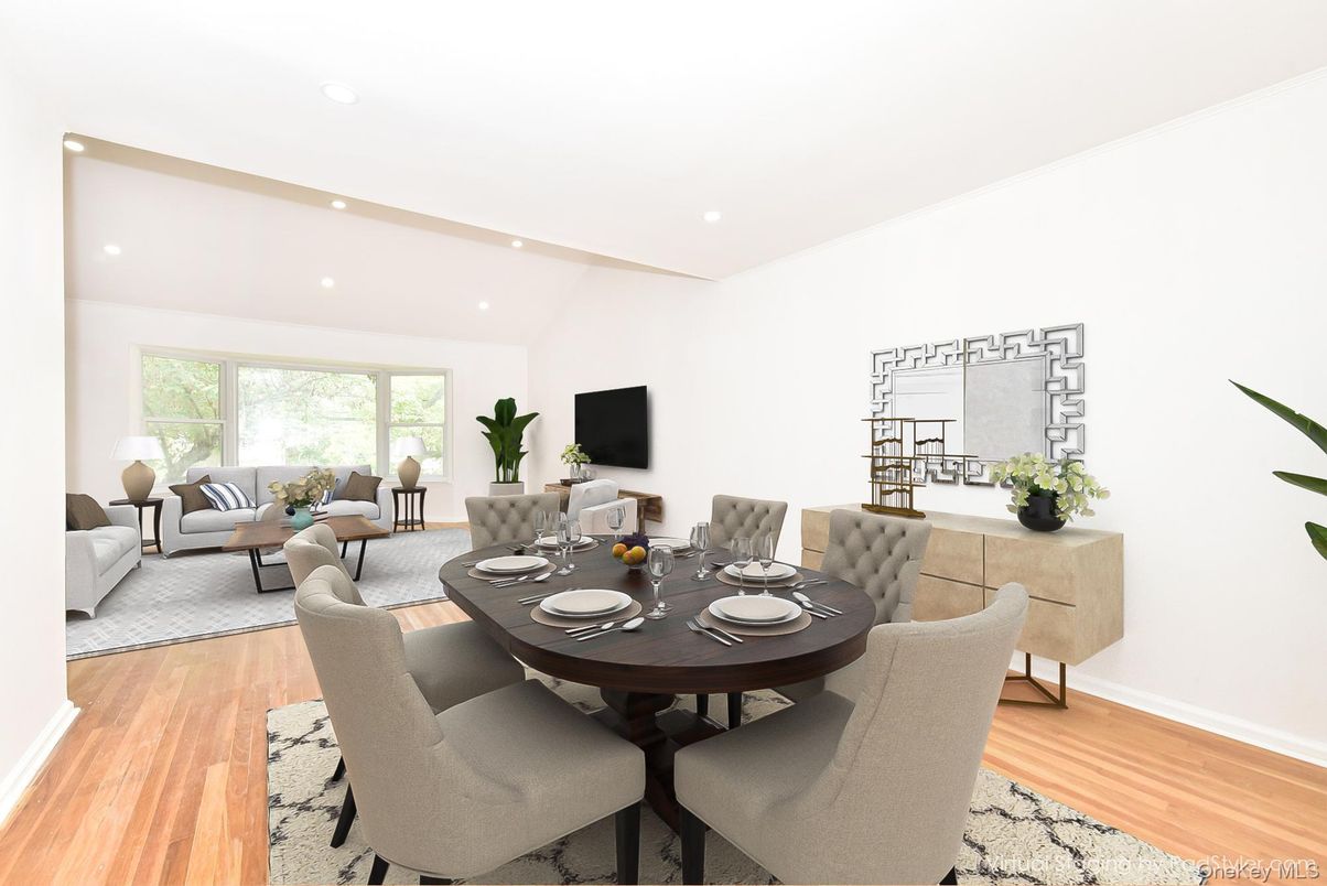 Dining room, Interior, Living room, Recessed Lighting, Wood Texture Flooring