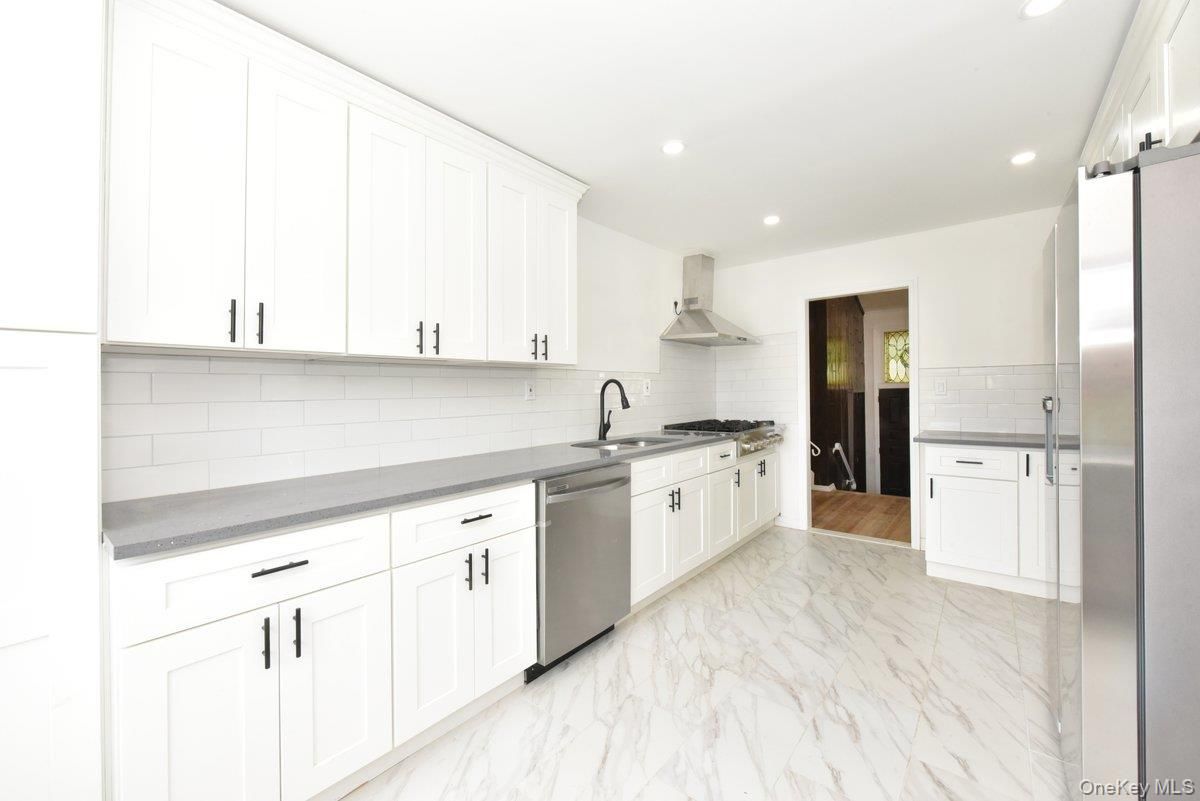 Interior, Kitchen, Marble, Recessed Lighting, Stainless Steel Appliances