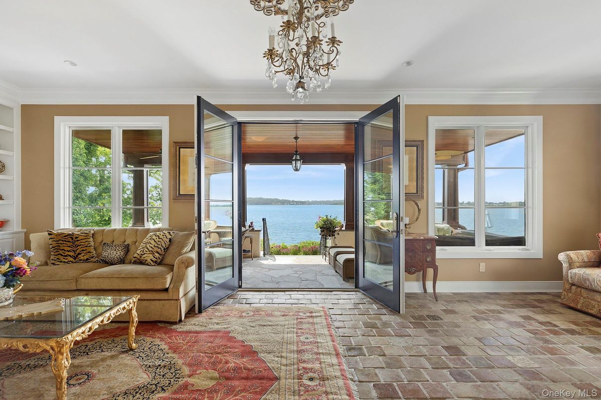 Chandelier, Interior, Living room, Recessed Lighting, Water