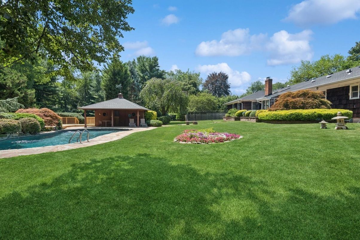 Backyard, Exterior, Pool