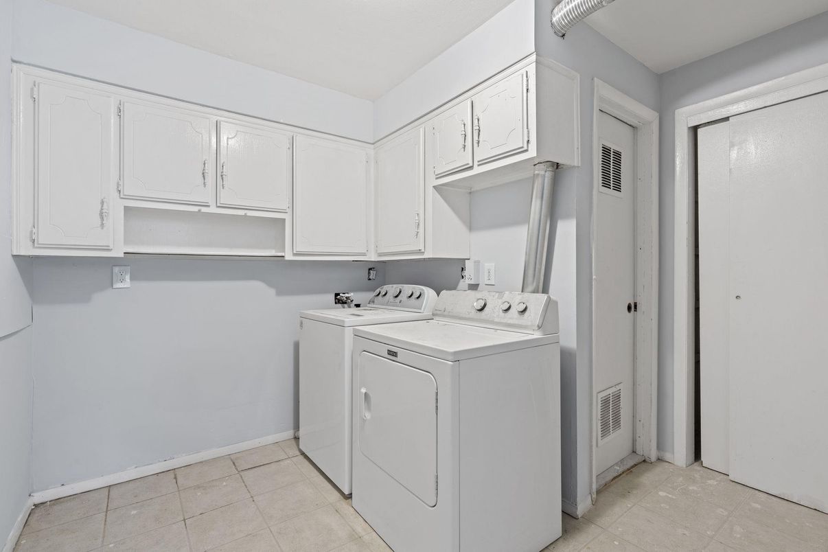 Interior, Washer