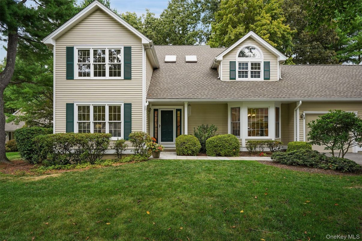 Exterior, Facade, Farmhouse