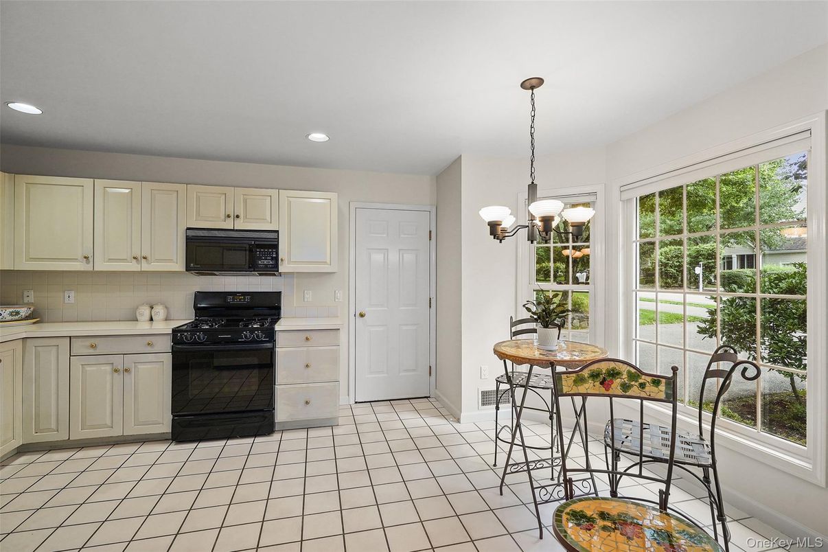 Interior, Kitchen, Pendant Lights, Recessed Lighting