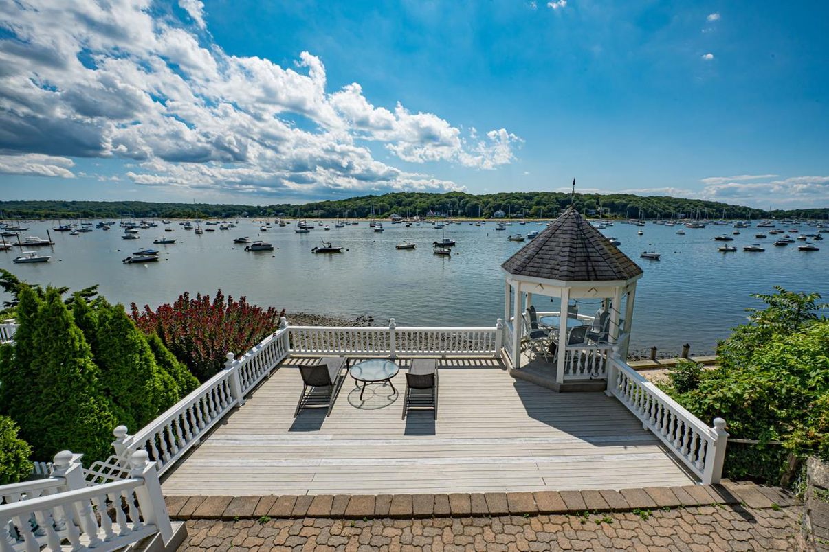 Exterior, Water
