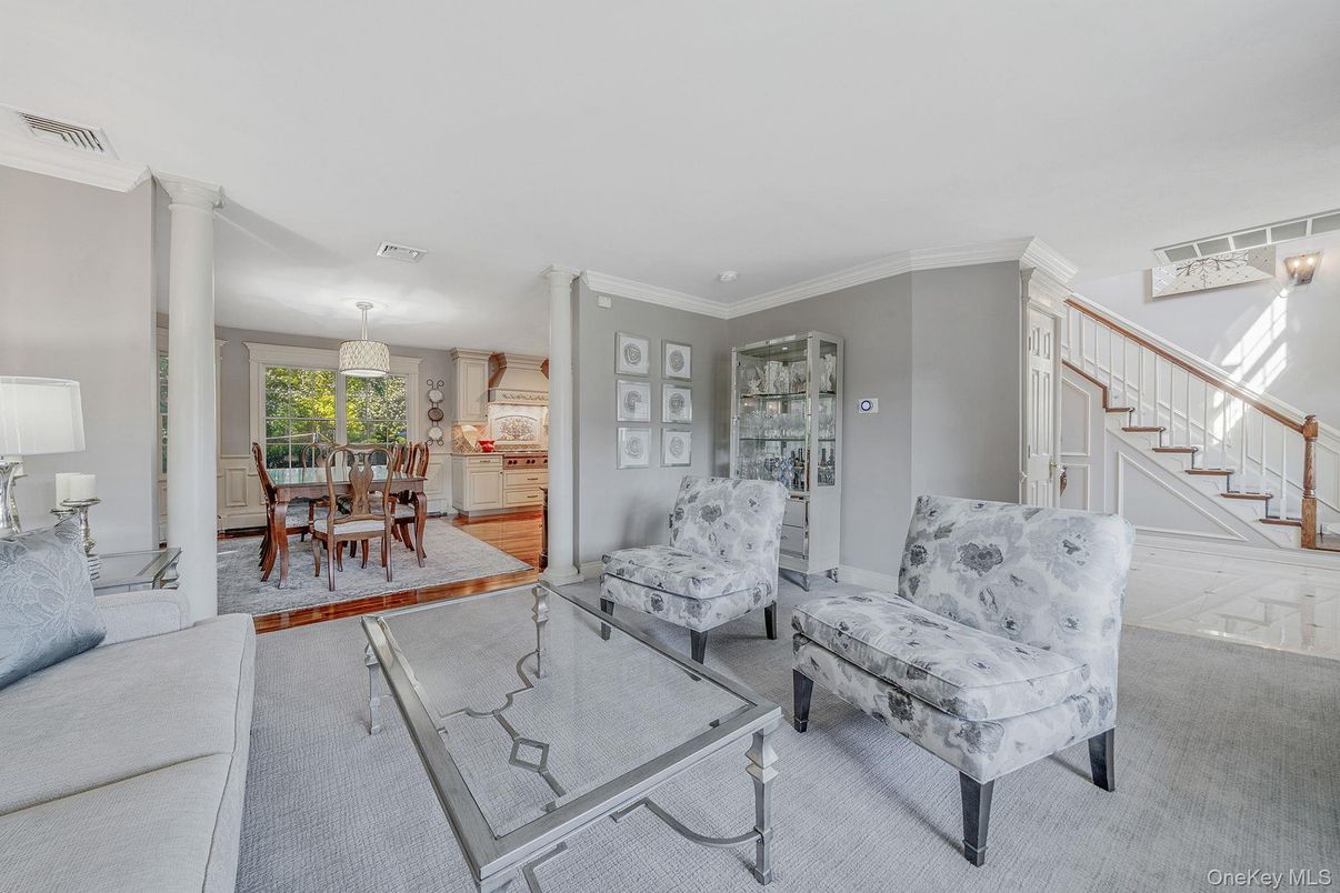 Chandelier, Dining room, Interior, Living room